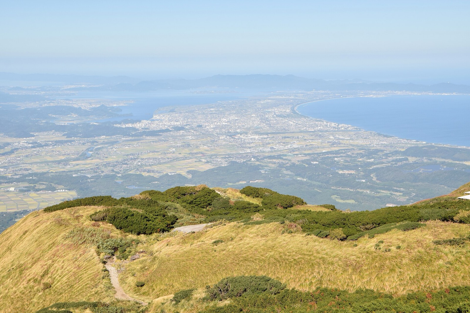大山の山道
